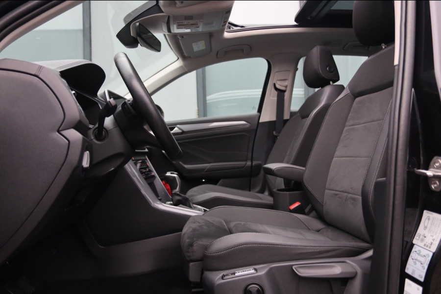 Volkswagen T-Roc 1.5 TSI ACT / PANODAK / VIRTUAL / ACC / MASSAGE / KEYLESS / CAMERA