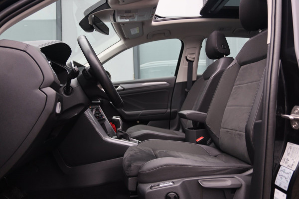 Volkswagen T-Roc 1.5 TSI ACT / PANODAK / VIRTUAL / ACC / MASSAGE / KEYLESS / CAMERA