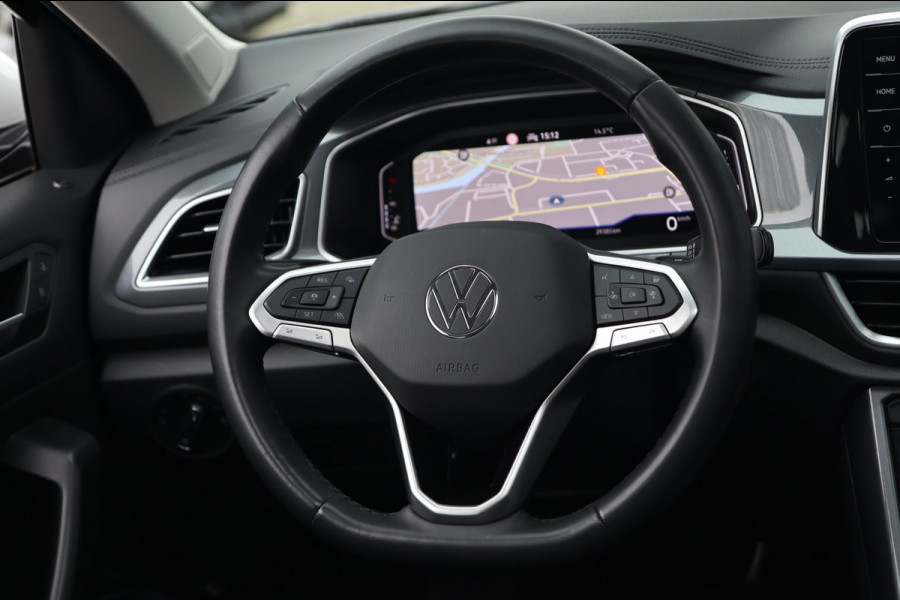 Volkswagen T-Roc 1.5 TSI ACT / PANODAK / VIRTUAL / ACC / MASSAGE / KEYLESS / CAMERA