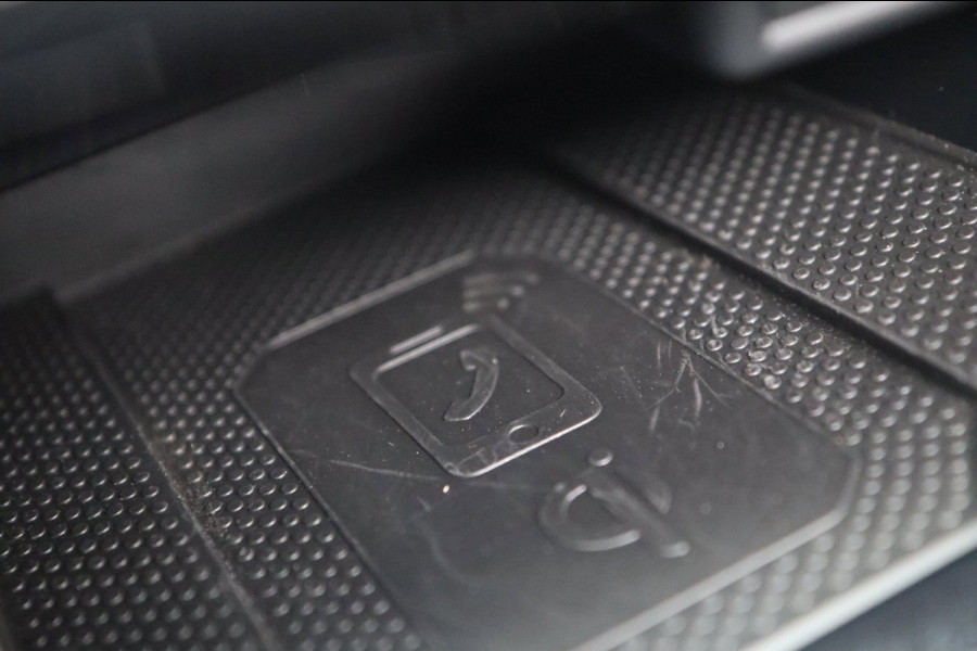 Volkswagen T-Roc 1.5 TSI ACT / PANODAK / VIRTUAL / ACC / MASSAGE / KEYLESS / CAMERA