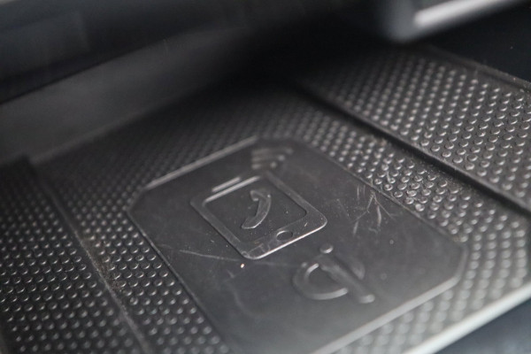 Volkswagen T-Roc 1.5 TSI ACT / PANODAK / VIRTUAL / ACC / MASSAGE / KEYLESS / CAMERA