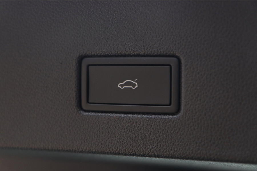 Volkswagen T-Roc 1.5 TSI ACT / PANODAK / VIRTUAL / ACC / MASSAGE / KEYLESS / CAMERA