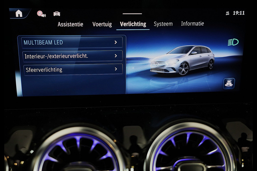 Mercedes-Benz B-Klasse 250 e AMG Line / AUT / Acc / Memory / Head Up / Burmester / Elek Stoelen / Carbon / Open Pano / Led / Pdc