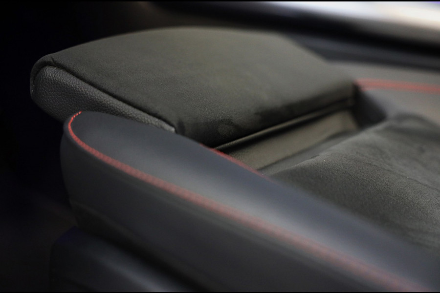 Mercedes-Benz B-Klasse 250 e AMG Line / AUT / Acc / Memory / Head Up / Burmester / Elek Stoelen / Carbon / Open Pano / Led / Pdc