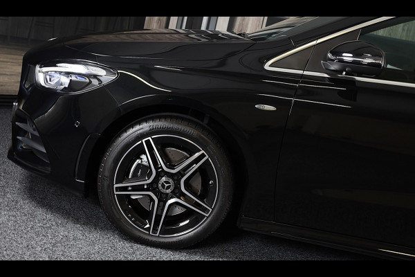 Mercedes-Benz B-Klasse 250 e AMG Line / AUT / Acc / Memory / Head Up / Burmester / Elek Stoelen / Carbon / Open Pano / Led / Pdc