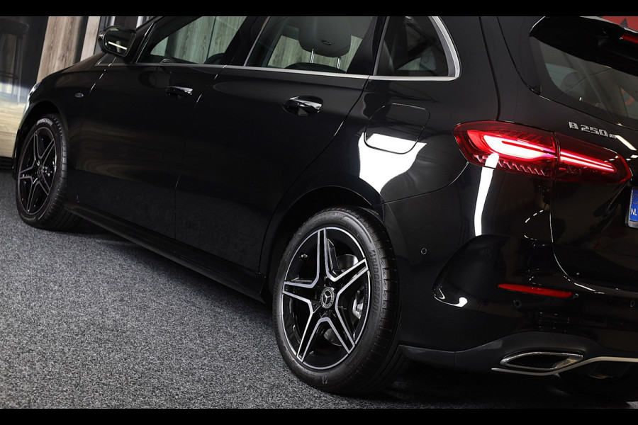 Mercedes-Benz B-Klasse 250 e AMG Line / AUT / Acc / Memory / Head Up / Burmester / Elek Stoelen / Carbon / Open Pano / Led / Pdc