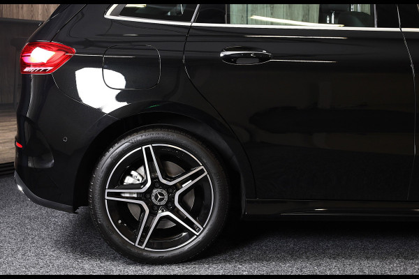 Mercedes-Benz B-Klasse 250 e AMG Line / AUT / Acc / Memory / Head Up / Burmester / Elek Stoelen / Carbon / Open Pano / Led / Pdc