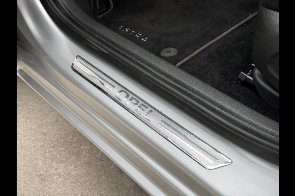 Opel Astra 1.2 Edition 2e Eigenaar|Navi|Clima|Camera|Cruise|Carplay|Stoel+Stuur verw|PDC V+A|Dealer onderhouden|N.A.P|APK tot 06-2027