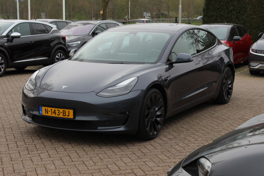 Tesla Model 3 Performance AWD 75 kWh / SoH 90,3% / Autopilot / Panoramadak / Camera / Leder / 20'' / Leder / Premium Audio / Warmtepomp
