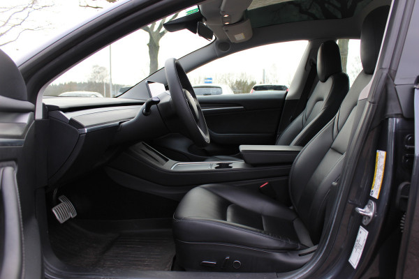 Tesla Model 3 Performance AWD 75 kWh / SoH 90,3% / Autopilot / Panoramadak / Camera / Leder / 20'' / Leder / Premium Audio / Warmtepomp