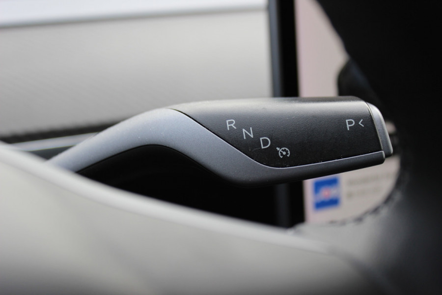 Tesla Model 3 Performance AWD 75 kWh / SoH 90,3% / Autopilot / Panoramadak / Camera / Leder / 20'' / Leder / Premium Audio / Warmtepomp