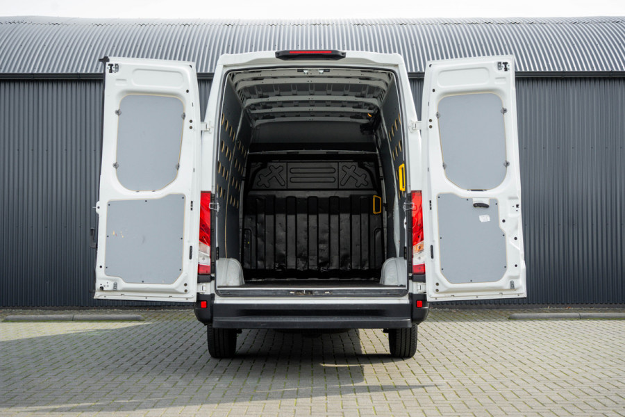Iveco Daily 35S14 L2H2 | 3-Zits | 136 PK | Climate | Airco