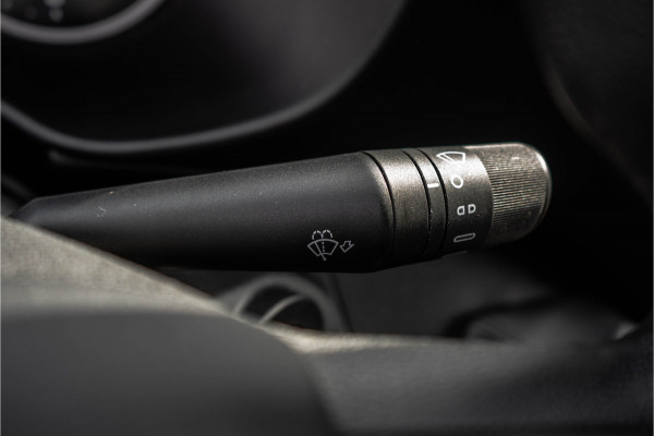 Iveco Daily 35S14 L2H2 | 3-Zits | 136 PK | Climate | Airco