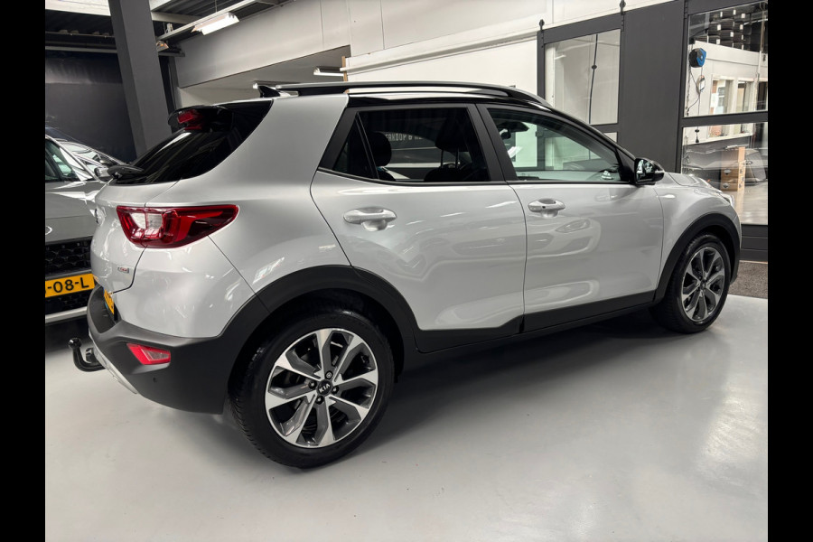 Kia Stonic 1.0 T-GDi ExecutiveLine / Camera / Navigatie