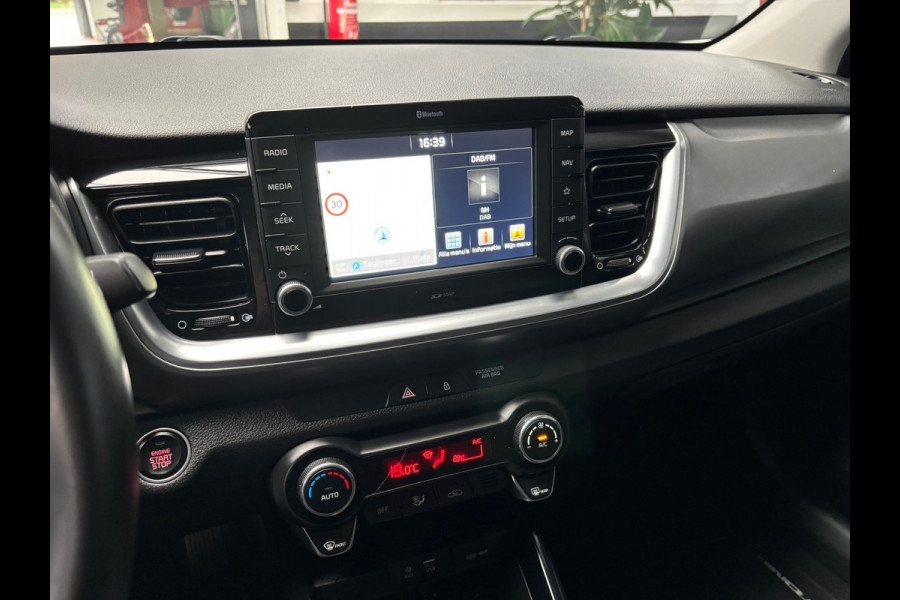 Kia Stonic 1.0 T-GDi ExecutiveLine / Camera / Navigatie