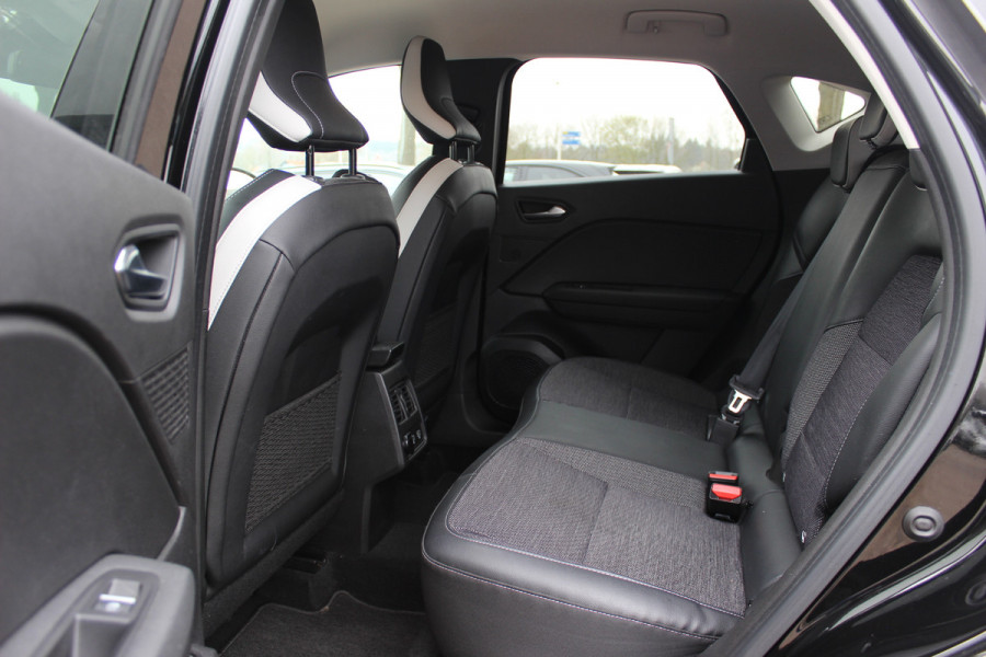 Renault Captur 1.0 TCe 100 Intens / Camera / Navigatie / 17'' / CarPlay / Keyless / DAB / Parkeerhulp V+A / Cruise Control