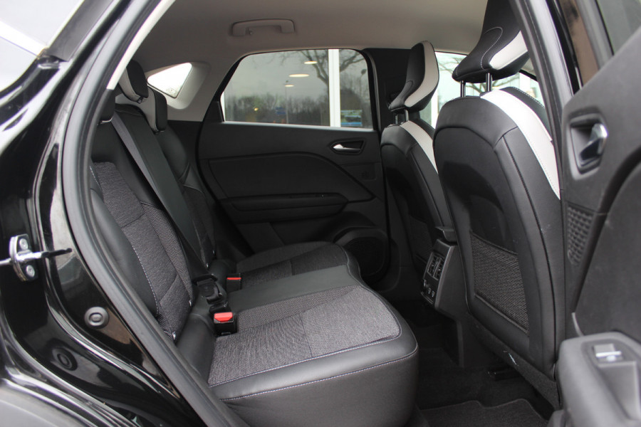 Renault Captur 1.0 TCe 100 Intens / Camera / Navigatie / 17'' / CarPlay / Keyless / DAB / Parkeerhulp V+A / Cruise Control
