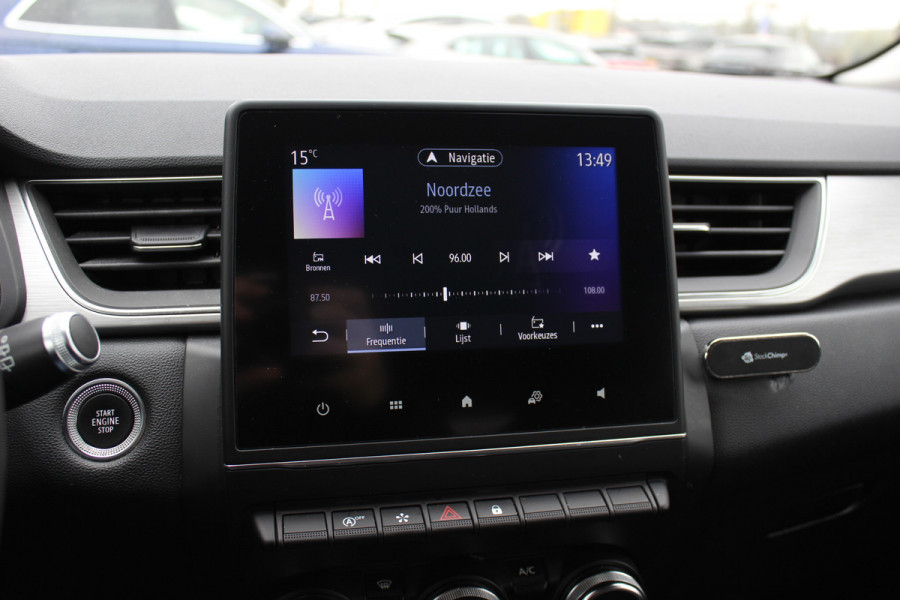 Renault Captur 1.0 TCe 100 Intens / Camera / Navigatie / 17'' / CarPlay / Keyless / DAB / Parkeerhulp V+A / Cruise Control