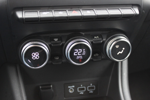 Renault Captur 1.0 TCe 100 Intens / Camera / Navigatie / 17'' / CarPlay / Keyless / DAB / Parkeerhulp V+A / Cruise Control