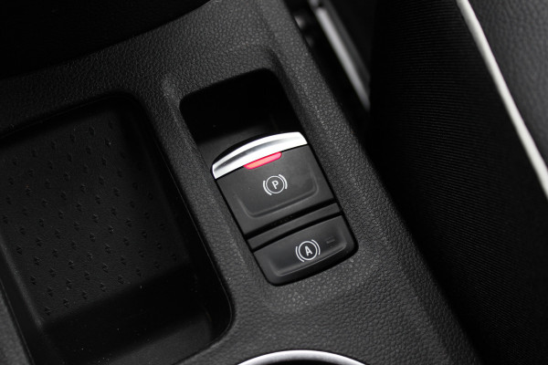 Renault Captur 1.0 TCe 100 Intens / Camera / Navigatie / 17'' / CarPlay / Keyless / DAB / Parkeerhulp V+A / Cruise Control