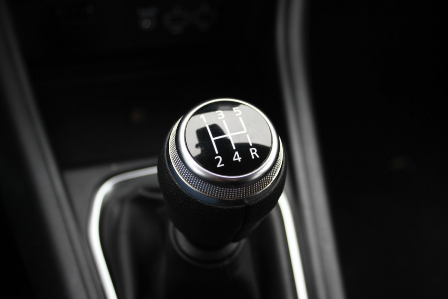 Renault Captur 1.0 TCe 100 Intens / Camera / Navigatie / 17'' / CarPlay / Keyless / DAB / Parkeerhulp V+A / Cruise Control