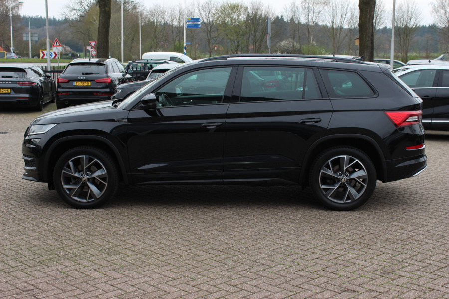 Škoda Kodiaq 1.5 TSI Sportline Business / Camera / Keyless / Sportstoelen / CarPlay / 19'' / Blackpack / Virtual Cockpit / Dodehoek / DAB / Stoelverwarming / ACC