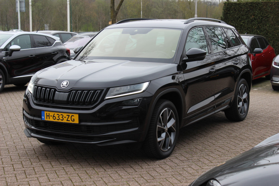 Škoda Kodiaq 1.5 TSI Sportline Business / Camera / Keyless / Sportstoelen / CarPlay / 19'' / Blackpack / Virtual Cockpit / Dodehoek / DAB / Stoelverwarming / ACC