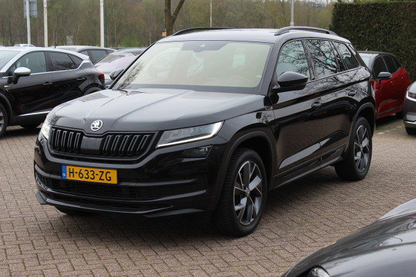 Škoda Kodiaq 1.5 TSI Sportline Business / Camera / Keyless / Sportstoelen / CarPlay / 19'' / Blackpack / Virtual Cockpit / Dodehoek / DAB / Stoelverwarming / ACC