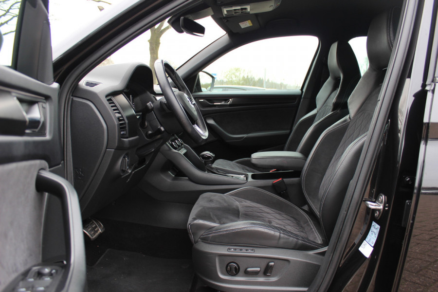 Škoda Kodiaq 1.5 TSI Sportline Business / Camera / Keyless / Sportstoelen / CarPlay / 19'' / Blackpack / Virtual Cockpit / Dodehoek / DAB / Stoelverwarming / ACC