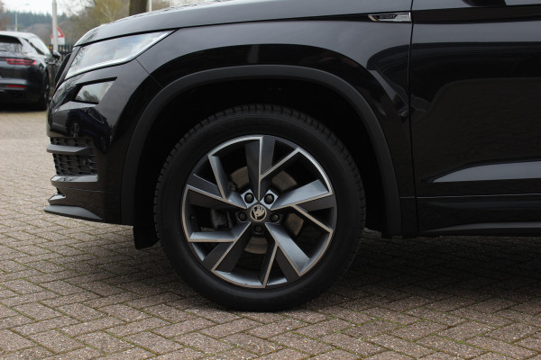 Škoda Kodiaq 1.5 TSI Sportline Business / Camera / Keyless / Sportstoelen / CarPlay / 19'' / Blackpack / Virtual Cockpit / Dodehoek / DAB / Stoelverwarming / ACC