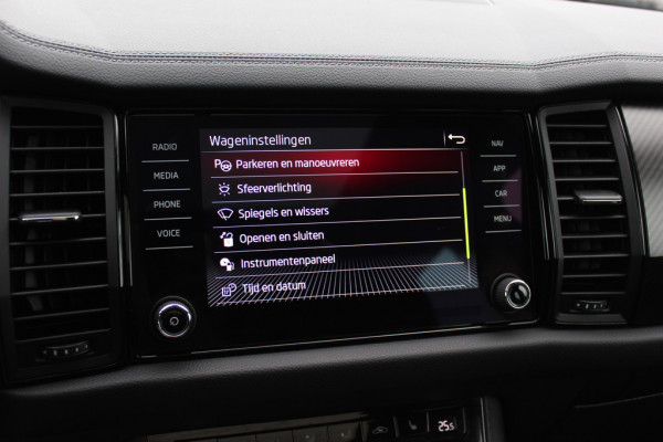 Škoda Kodiaq 1.5 TSI Sportline Business / Camera / Keyless / Sportstoelen / CarPlay / 19'' / Blackpack / Virtual Cockpit / Dodehoek / DAB / Stoelverwarming / ACC