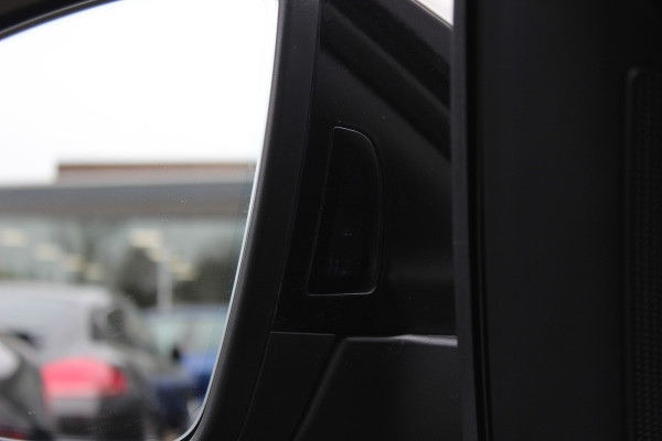 Škoda Kodiaq 1.5 TSI Sportline Business / Camera / Keyless / Sportstoelen / CarPlay / 19'' / Blackpack / Virtual Cockpit / Dodehoek / DAB / Stoelverwarming / ACC
