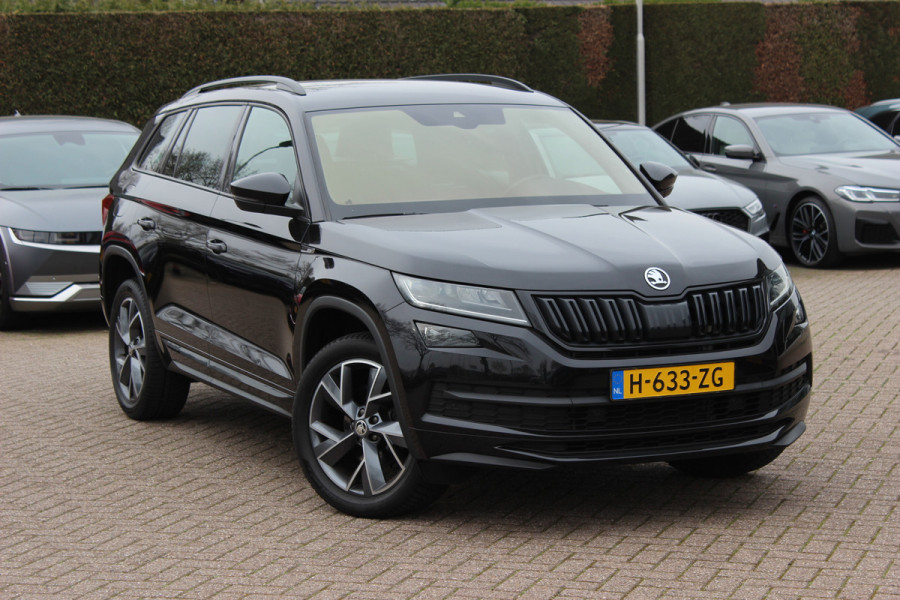 Škoda Kodiaq 1.5 TSI Sportline Business / Camera / Keyless / Sportstoelen / CarPlay / 19'' / Blackpack / Virtual Cockpit / Dodehoek / DAB / Stoelverwarming / ACC