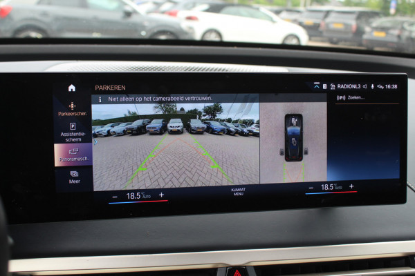 BMW iX xDrive40 Executive 77 kWh / Trekhaak / Panoramadak / 360Camera / Luchtvering / Harman Kardon / 22'' / CarPlay / DAB / Dodehoek / ACC