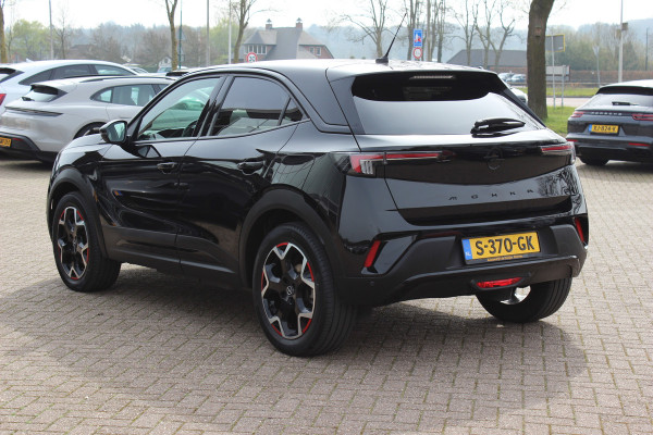 Opel Mokka-e GS Line 50-kWh / Camera / Leder / CarPlay / 18'' / Sfeerverlichting / Keyless / Stoelverwarming / Dodehoek / DAB / Cruise Control / Warmtepomp