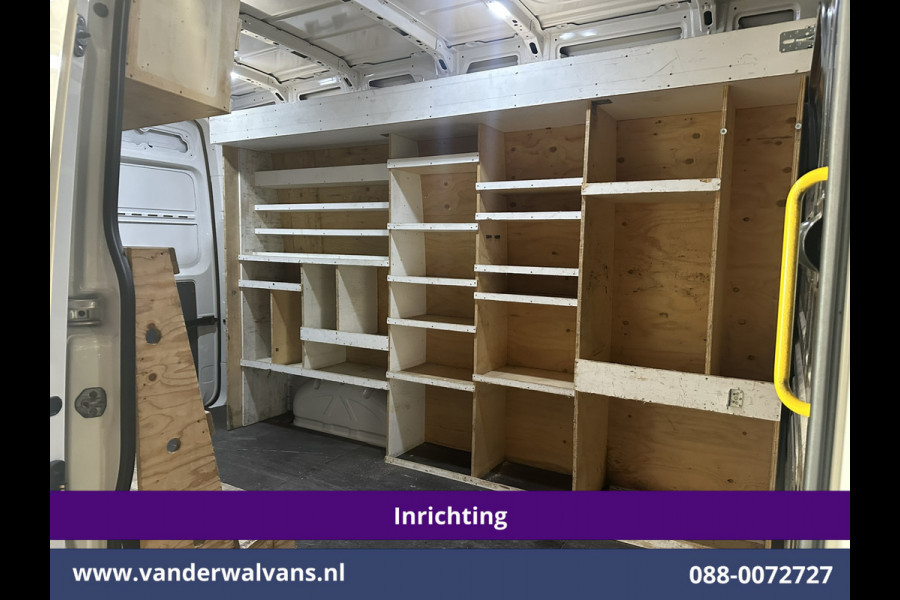 Volkswagen Crafter 2.0 TDI 140pk L3H3 L2H2 Inrichting Euro6 Airco | Camera | Apple Carplay | Massagestoel | Cruisecontrol Android Auto, Chauffeursstoel