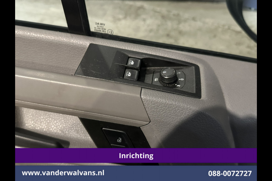 Volkswagen Crafter 2.0 TDI 140pk L3H3 L2H2 Inrichting Euro6 Airco | Camera | Apple Carplay | Massagestoel | Cruisecontrol Android Auto, Chauffeursstoel