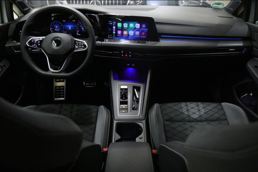 Volkswagen Golf 1.5 eTSI R-Line 3XR-LINE /PANO/H&K/CAM/CARPLAY/BOMVOL