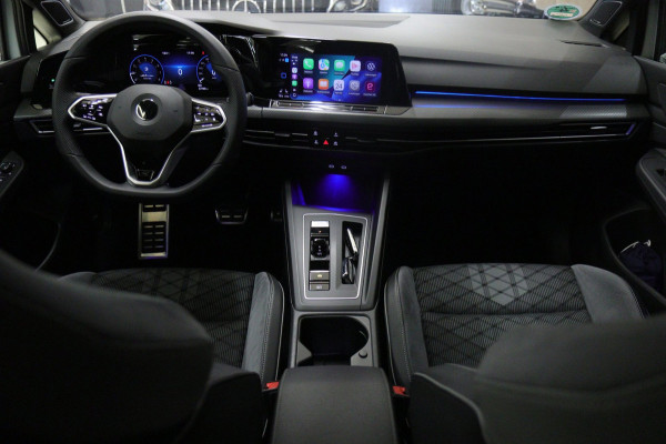 Volkswagen Golf 1.5 eTSI R-Line 3XR-LINE /PANO/H&K/CAM/CARPLAY/BOMVOL