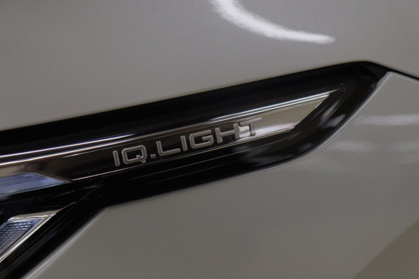 Volkswagen Golf 1.5 eTSI R-Line 3XR-LINE /PANO/H&K/CAM/CARPLAY/BOMVOL