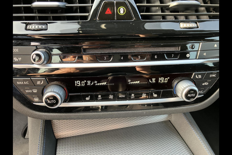 BMW 5 Serie 520i  | M-Sport | Trekhaak | Camera