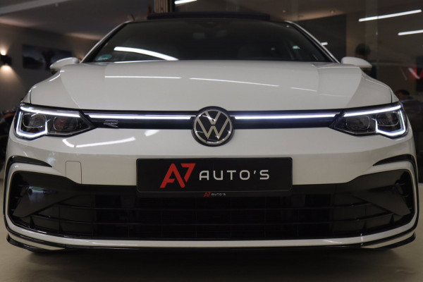 Volkswagen Golf 1.5 eTSI R-Line 3XR-LINE /PANO/H&K/CAM/CARPLAY/BOMVOL