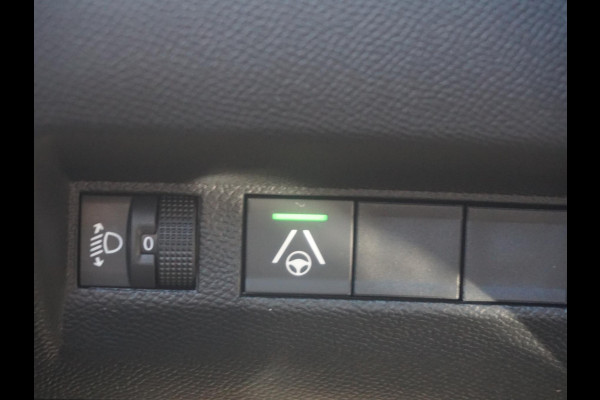 Peugeot 2008 1.2 Hybrid 145 Allure 360 Camera
