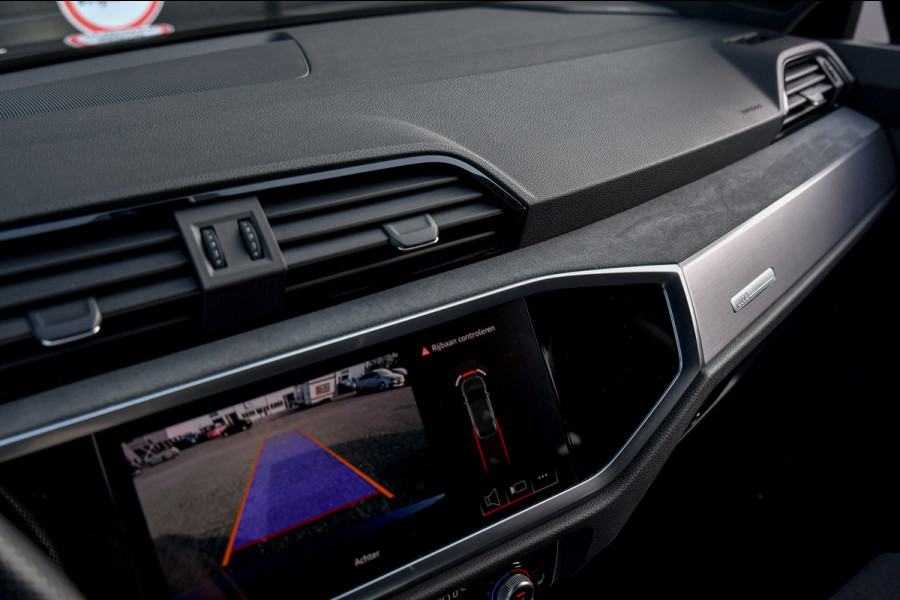 Audi Q3 Sportback 45 TFSI e 3x S-Line. Pano, ACC, Sonos, Keyless, Matrix, Sfeer, Camera, Dodeh, 20''!
