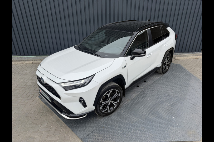 Toyota RAV4 2.5 Plug-in Hybrid AWD Bi-Tone Plus | Trekhaak | Stoel koeling+verwarming | 26.000 km | Rijklaar!!