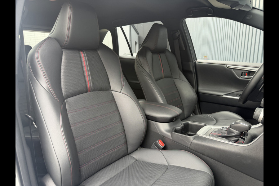 Toyota RAV4 2.5 Plug-in Hybrid AWD Bi-Tone Plus | Trekhaak | Stoel koeling+verwarming | 26.000 km | Rijklaar!!