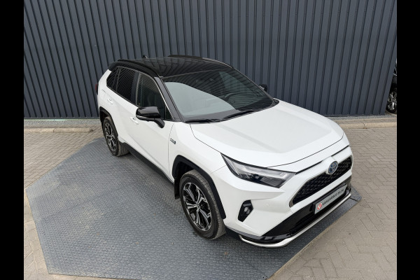 Toyota RAV4 2.5 Plug-in Hybrid AWD Bi-Tone Plus | Trekhaak | Stoel koeling+verwarming | 26.000 km | Rijklaar!!