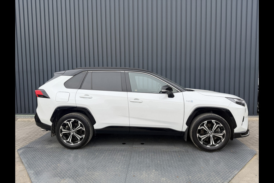 Toyota RAV4 2.5 Plug-in Hybrid AWD Bi-Tone Plus | Trekhaak | Stoel koeling+verwarming | 26.000 km | Rijklaar!!