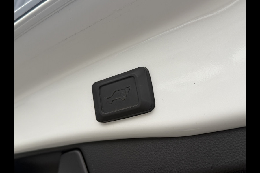 Toyota RAV4 2.5 Plug-in Hybrid AWD Bi-Tone Plus | Trekhaak | Stoel koeling+verwarming | 26.000 km | Rijklaar!!