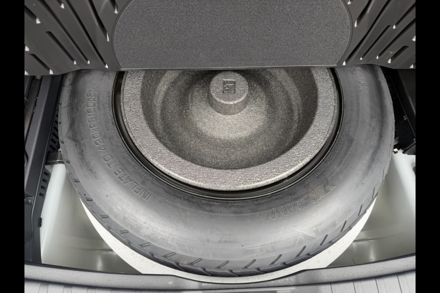 Toyota RAV4 2.5 Plug-in Hybrid AWD Bi-Tone Plus | Trekhaak | Stoel koeling+verwarming | 26.000 km | Rijklaar!!